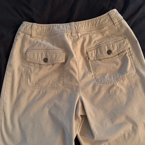 Chico's Light Tan Casual Shorts size 1 - Picture 3 of 4